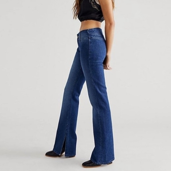 Free People We The Free Jeans Stillwater Low Rise Slim Flare Indigo Blue 26 NWT - Picture 1 of 15